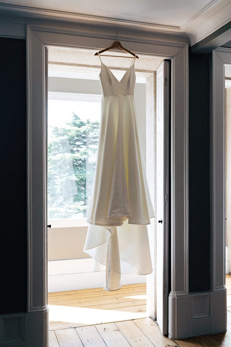 Getting ready, wedding photograph 4