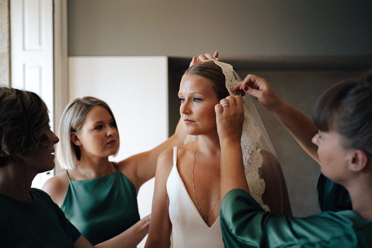 Getting ready, wedding photograph 10